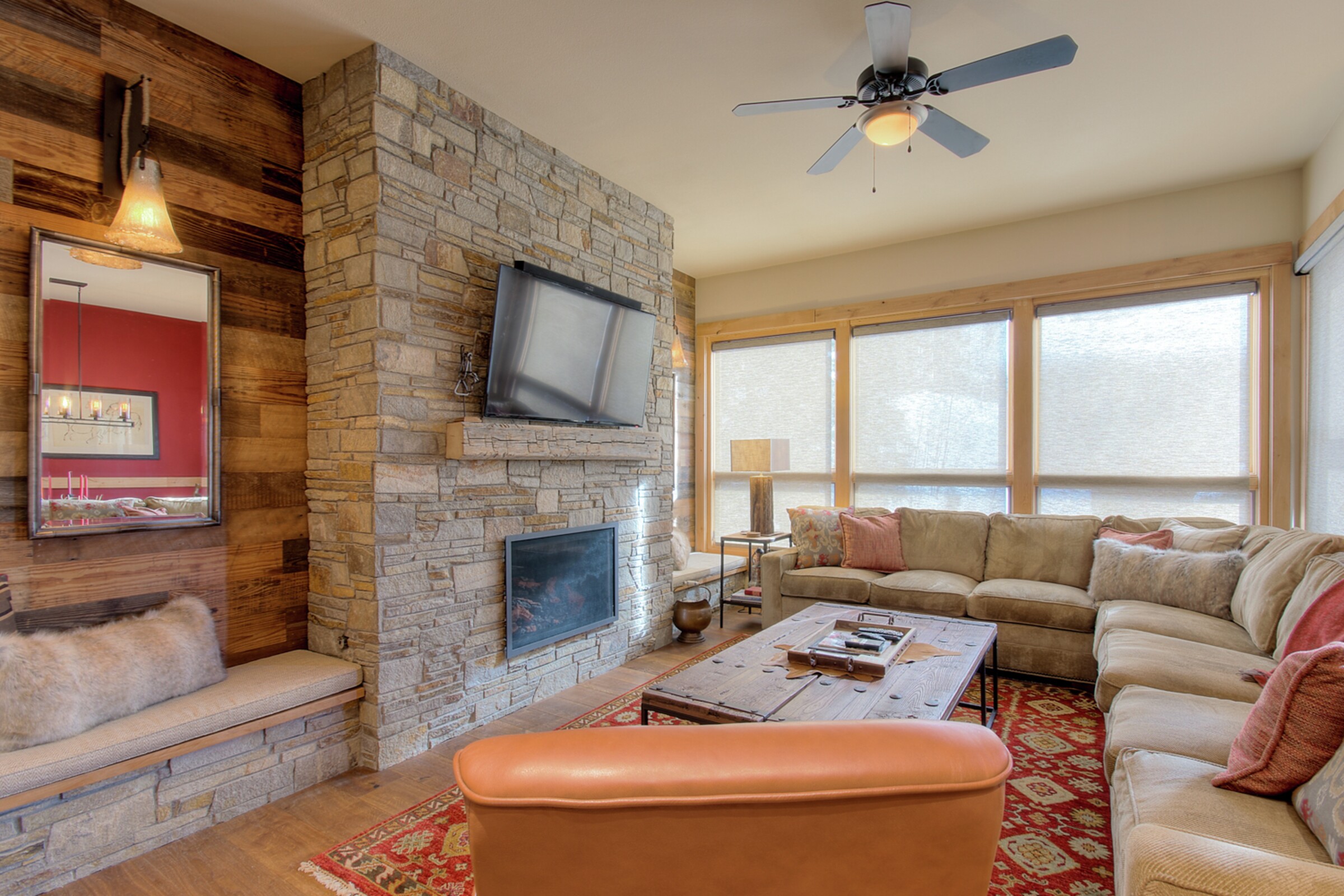 #211 - Living Room