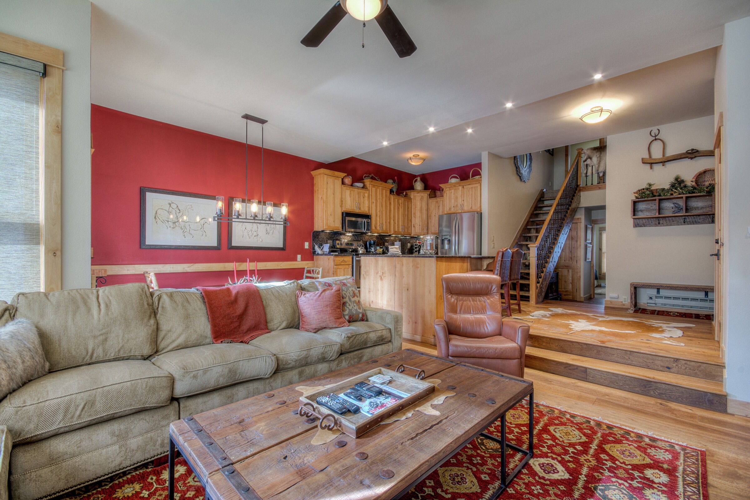 #211 - Living Room