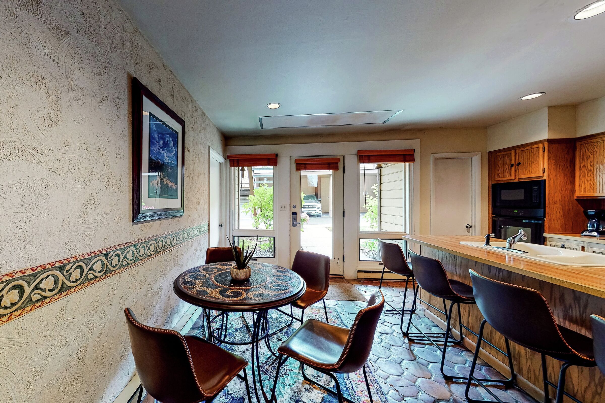 #13 - Breakfast Nook
