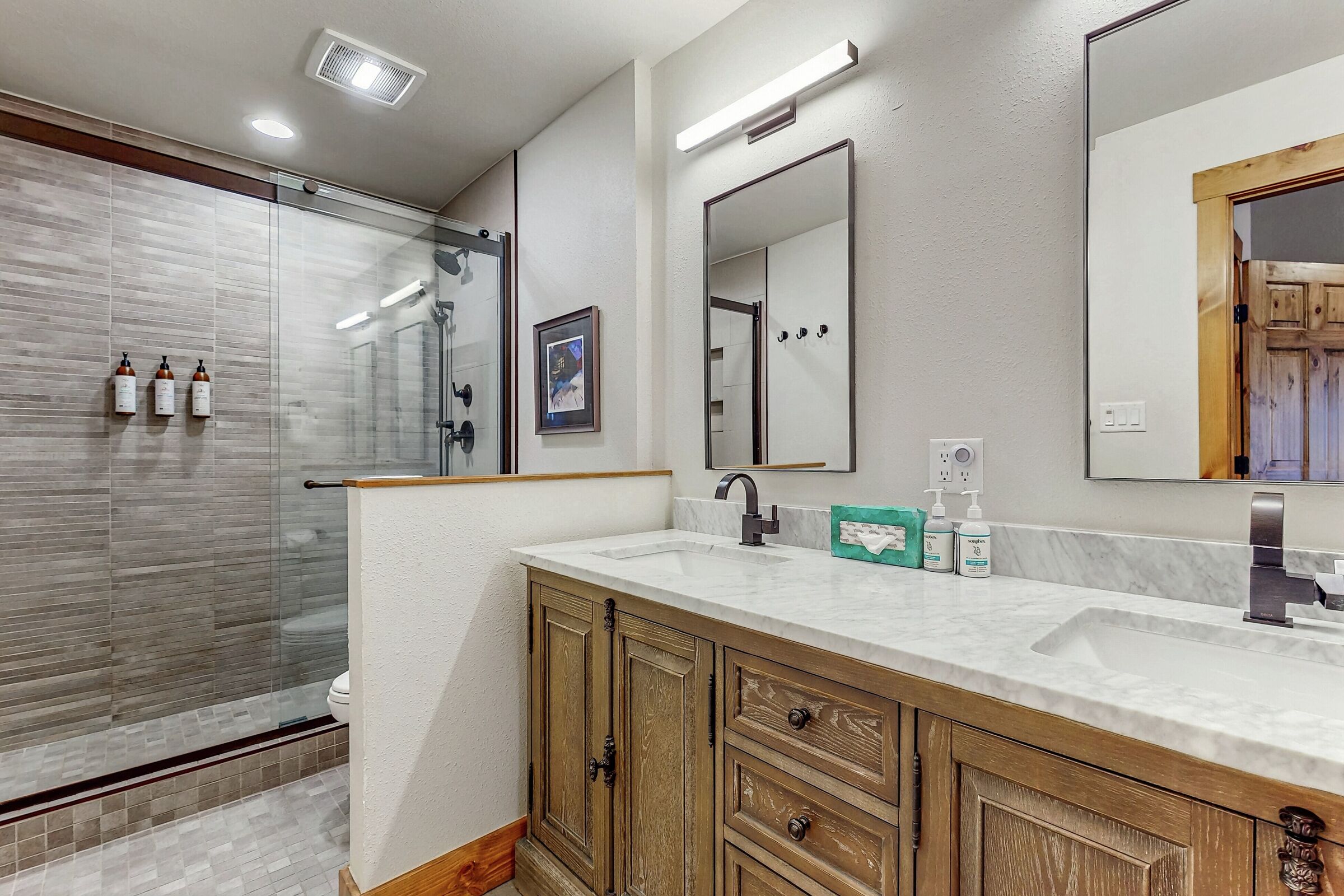 Second Master Ensuite Bathroom