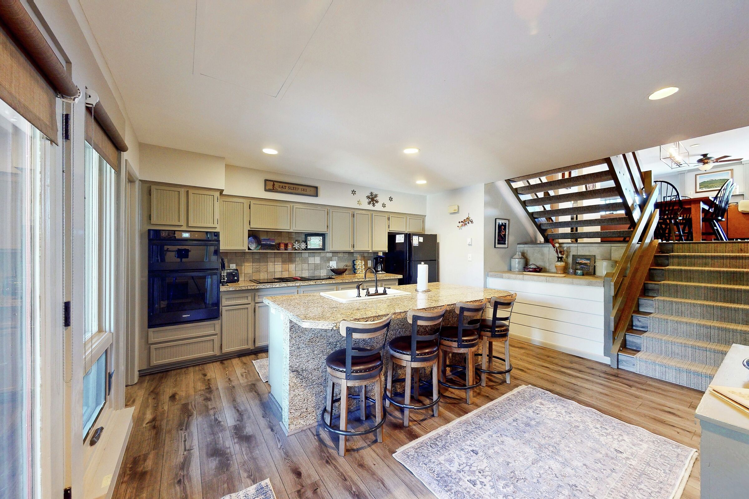 #4 - Kitchen