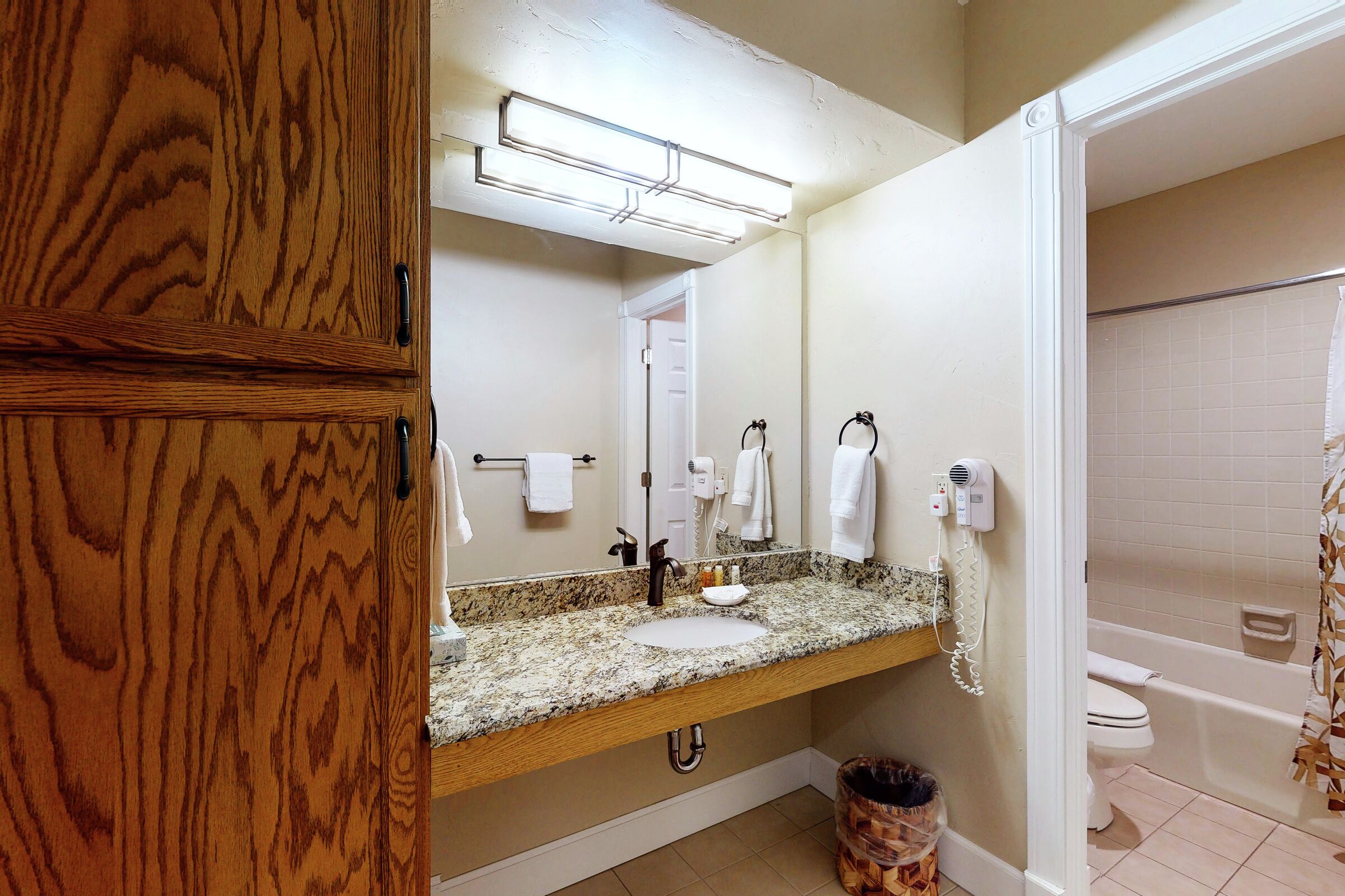 #19 - Master Ensuite Bathroom