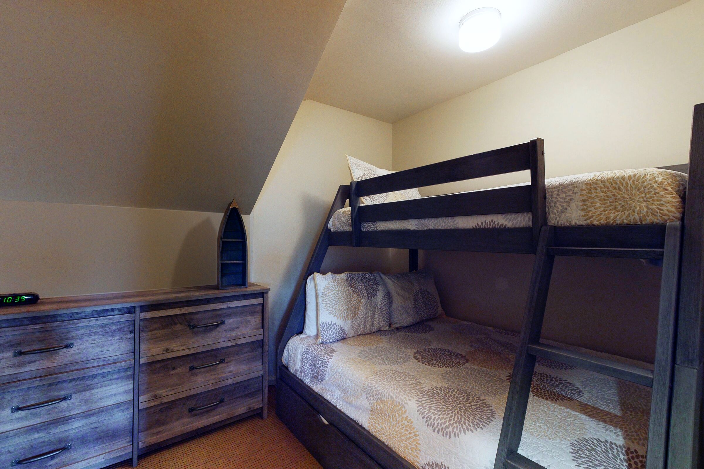 #7 - Den with Bunk Beds