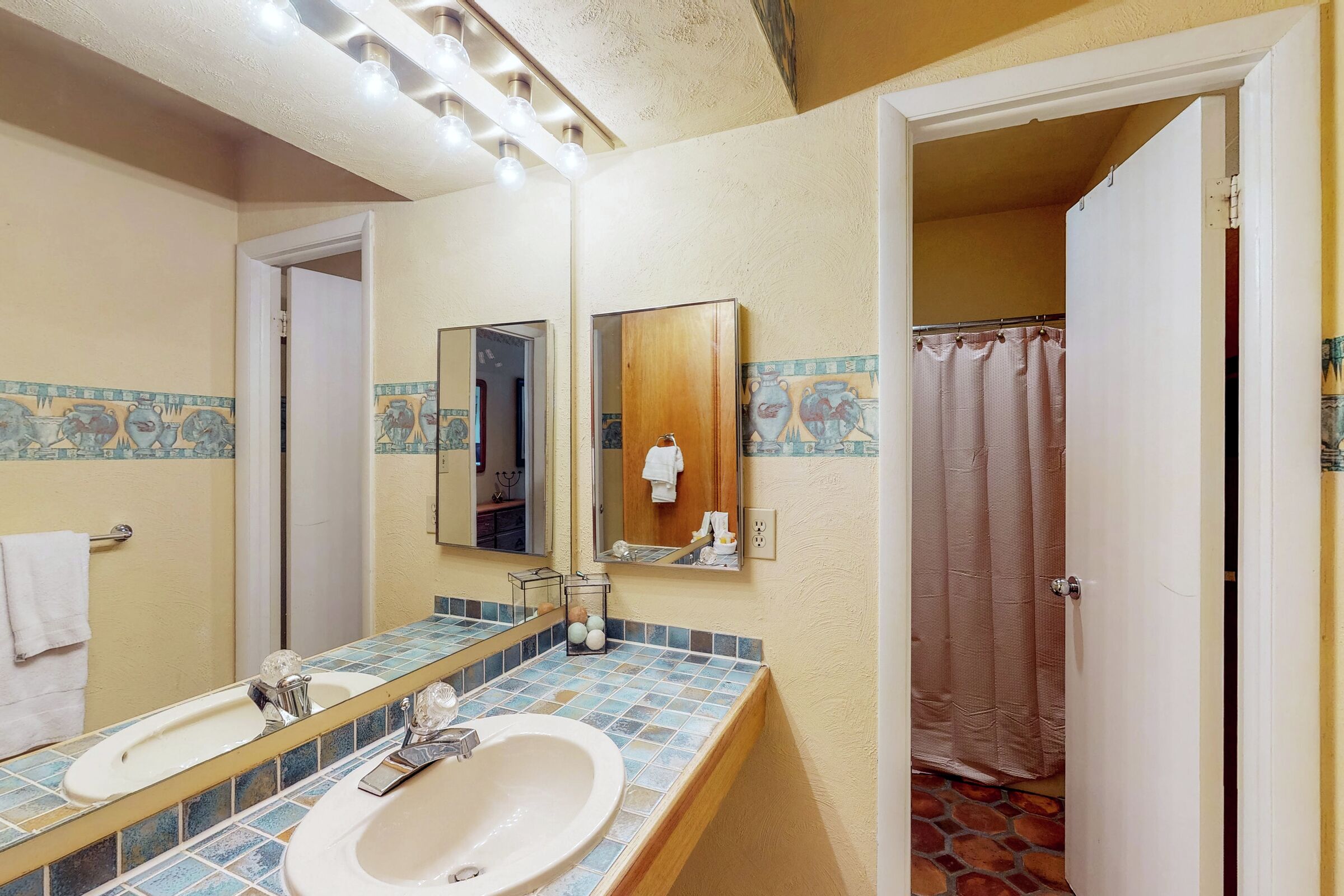 #13 - Ensuite Bathroom