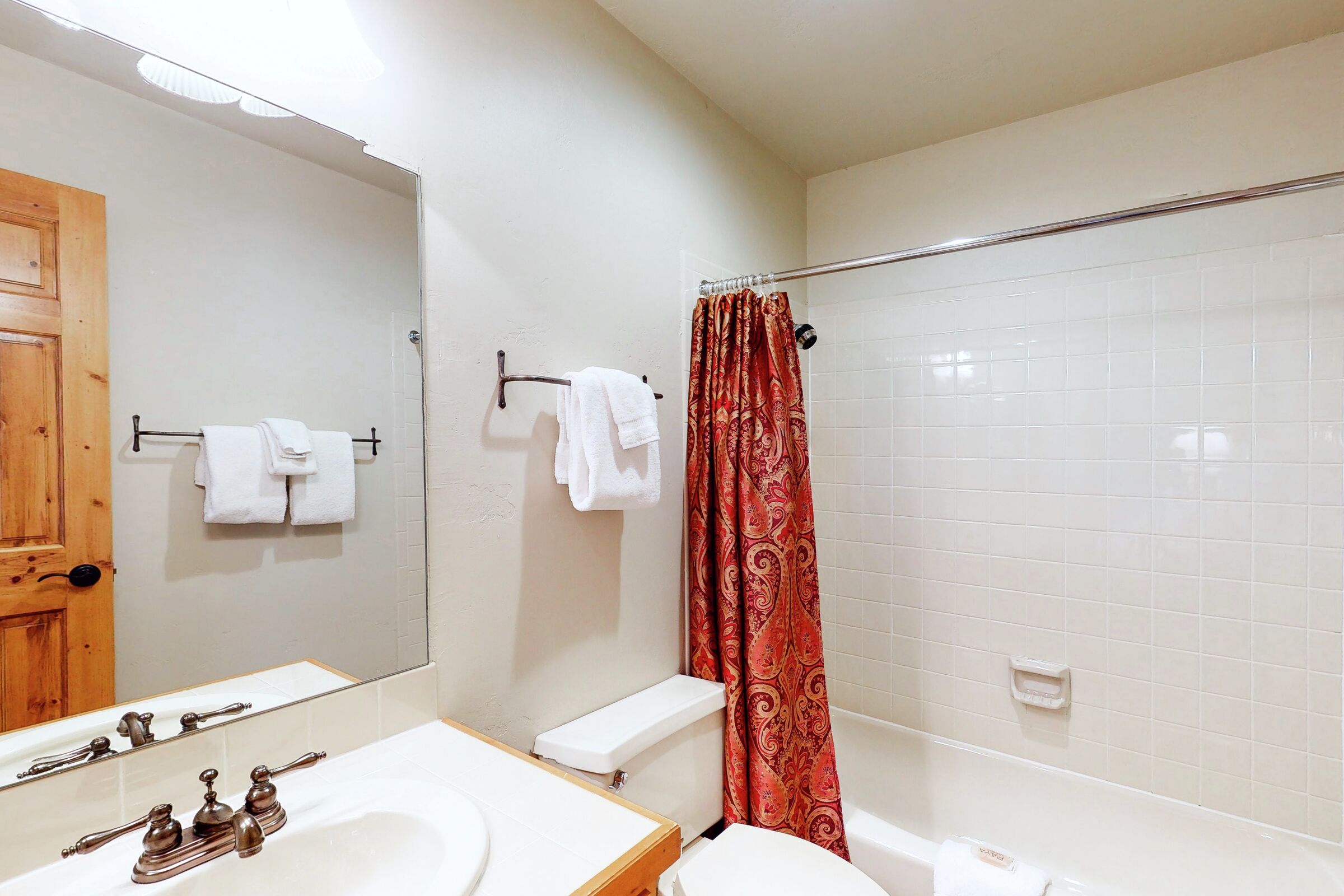 #2 - Ensuite Bathroom