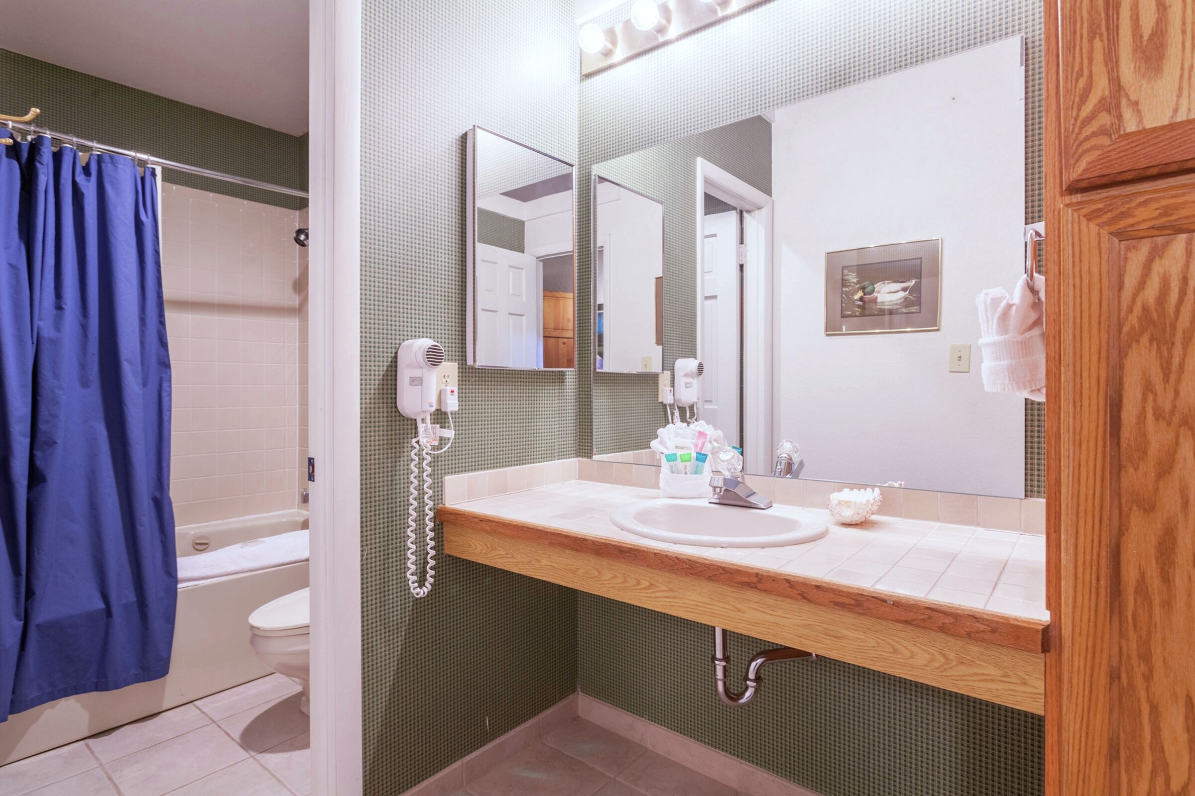 #12 - Master Ensuite Bathroom