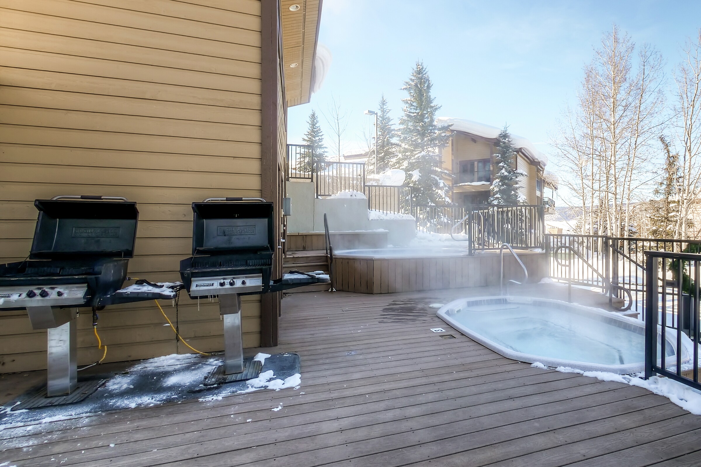 Outdoor Hot Tubs