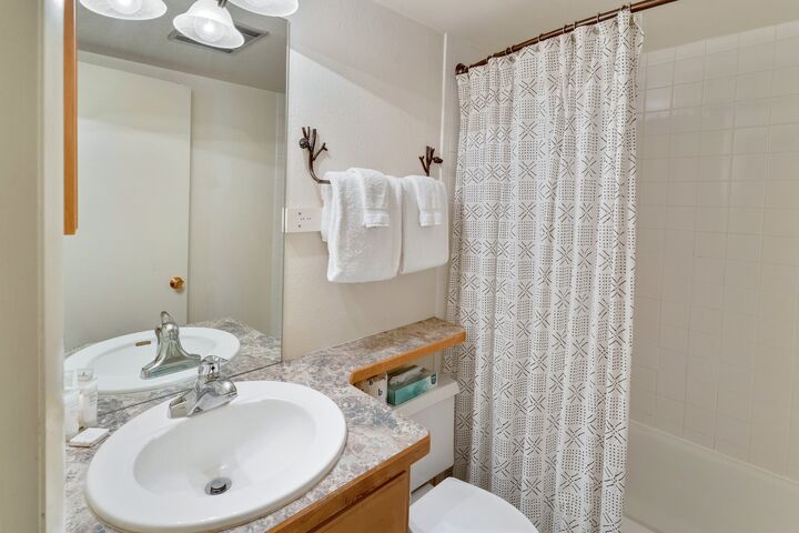 #F103 - Ensuite Bathroom