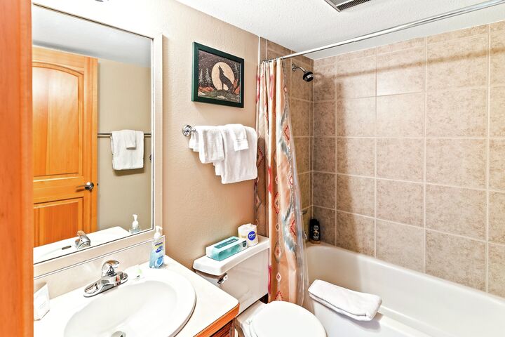 #A309 - Ensuite Bathroom