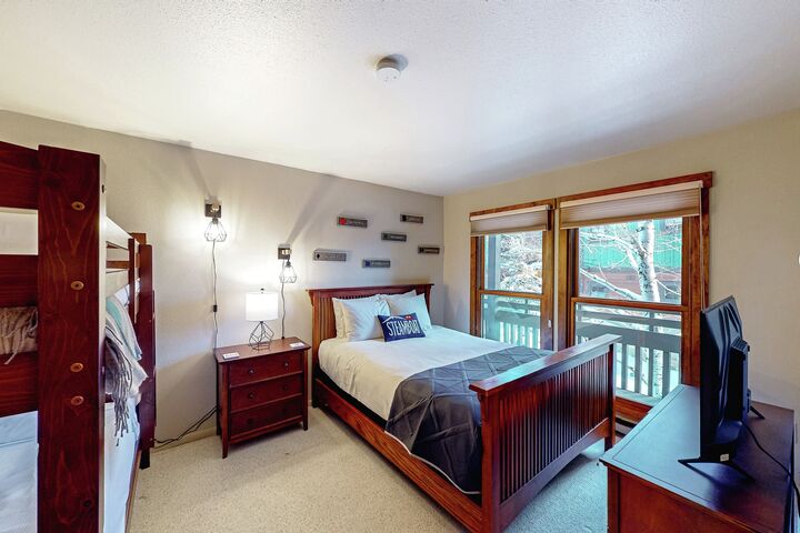 #E201 - Bedroom