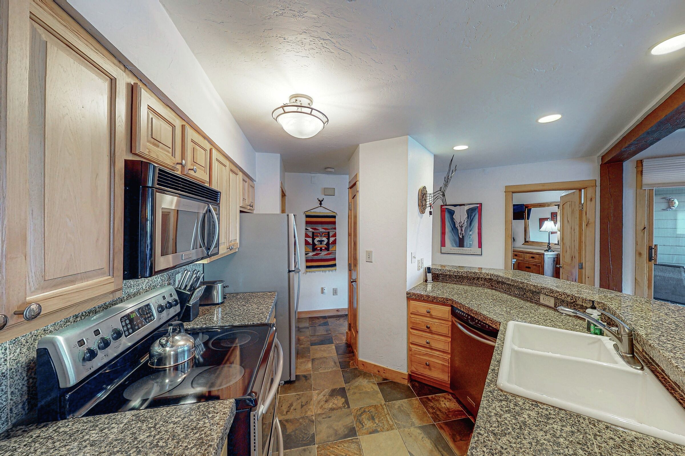 #E103 - Kitchen