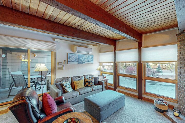 #E103 - Living Area