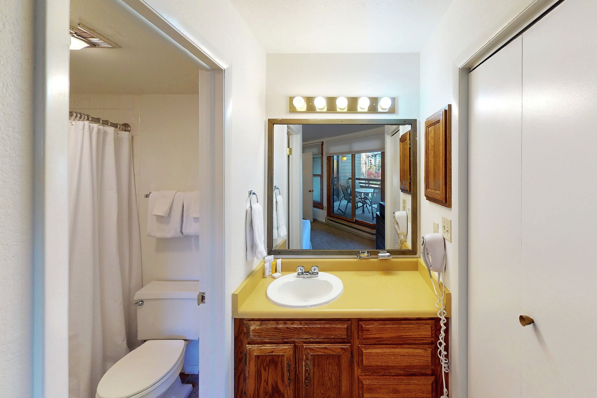 #E102 - Master Ensuite Bathroom