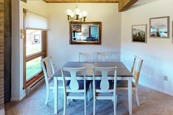 #E102 - Dining Area