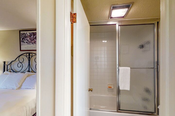 #A302 - Master Ensuite Bathroom