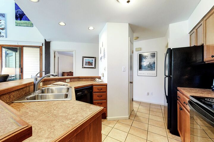 #B308 - Kitchen