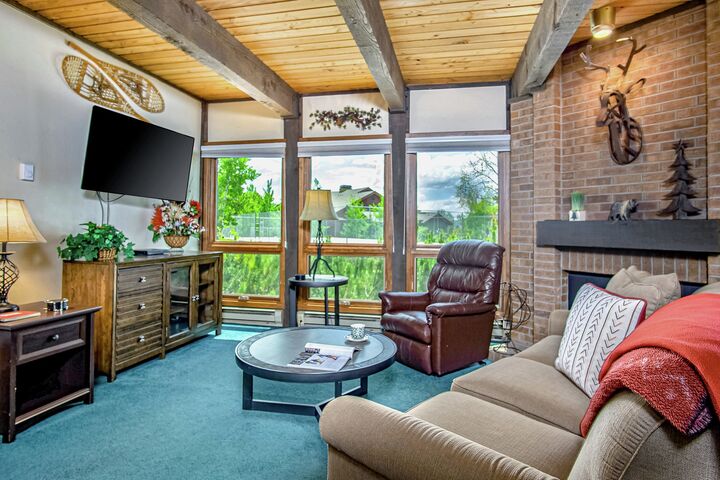 #C104 - Living Area