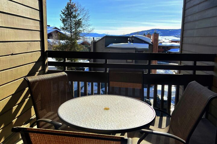 #C302 - Balcony