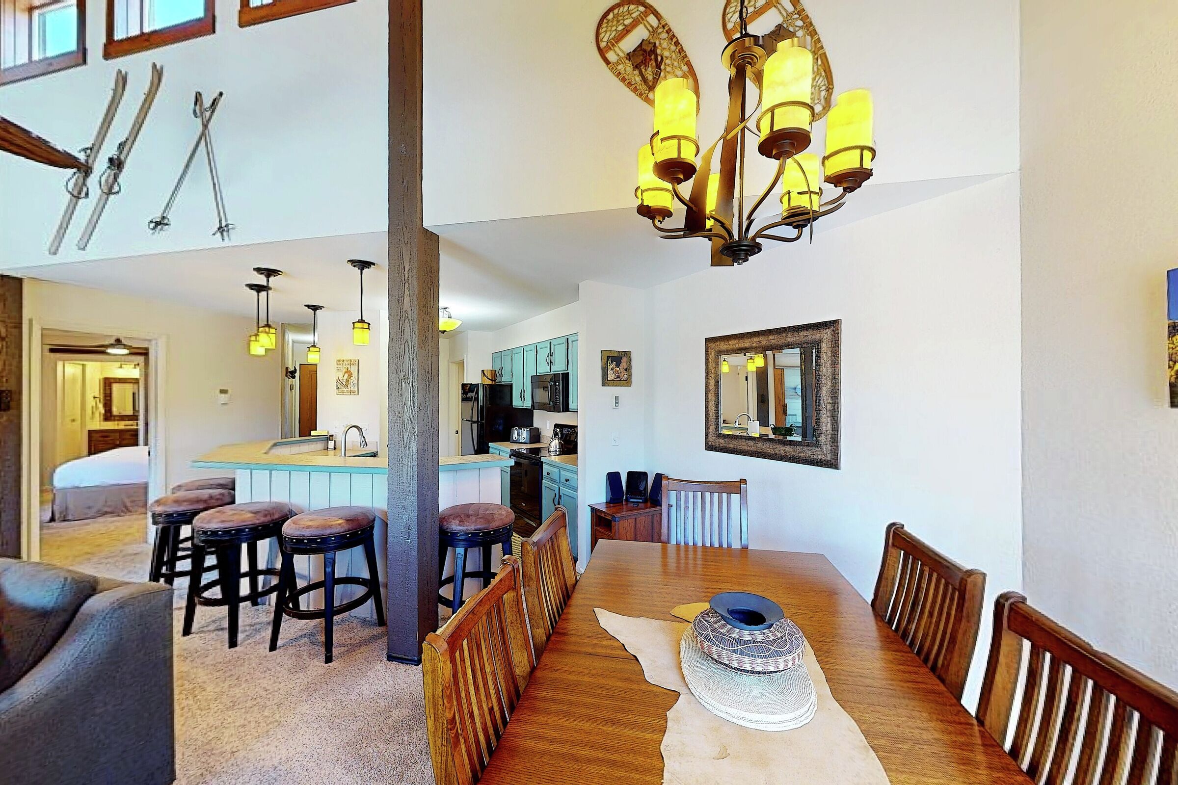 #D303 - Dining Area & Kitchen