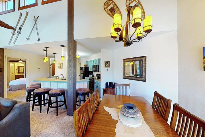#D303 - Dining Area & Kitchen