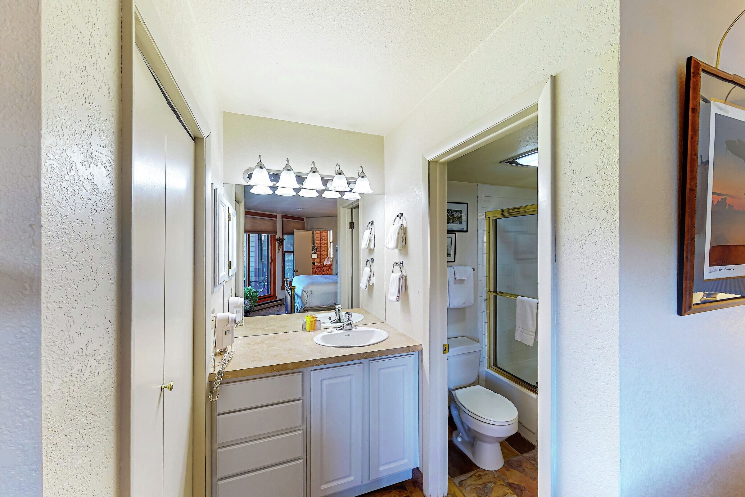 Master Ensuite Bathroom