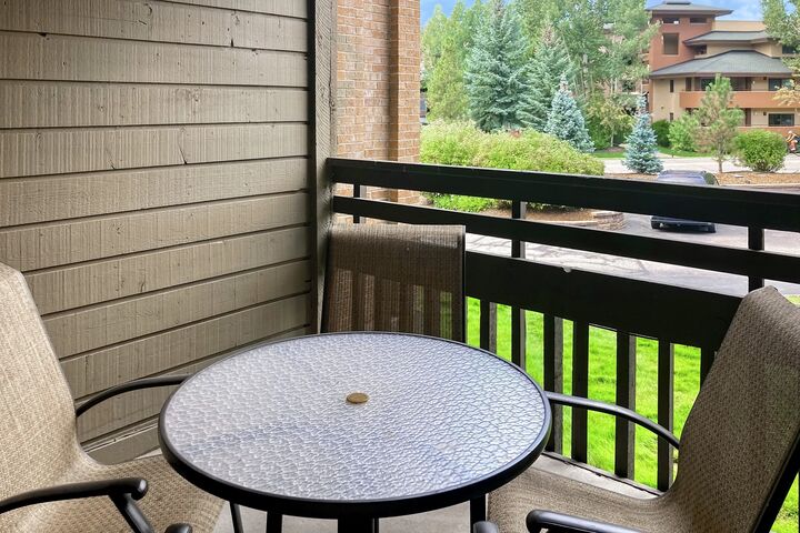 #E104 - Balcony