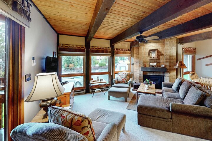 #E104 - Living Area