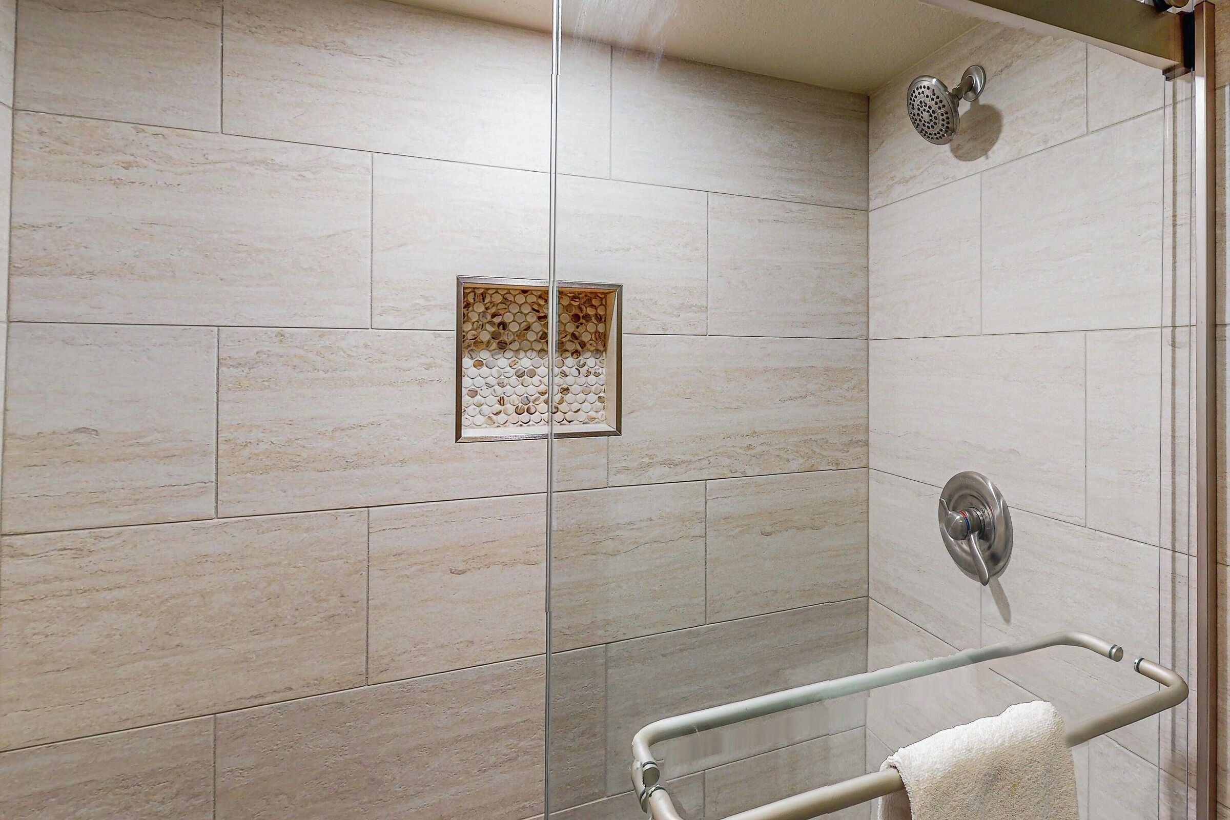 #E304 - Master Ensuite Bathroom