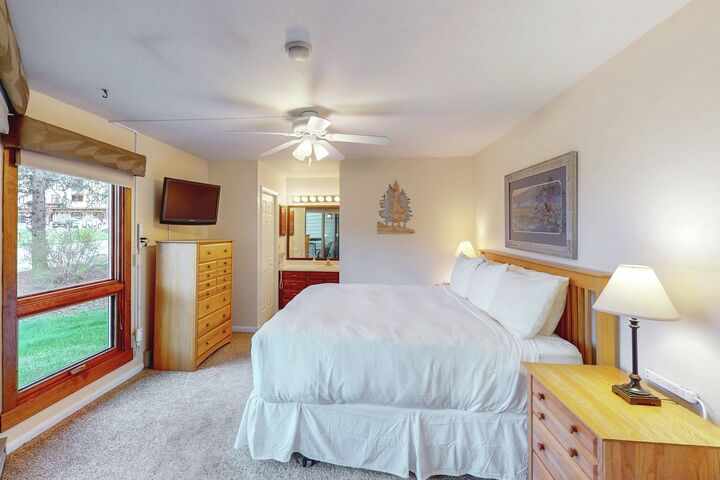 #F105 - Master Bedroom