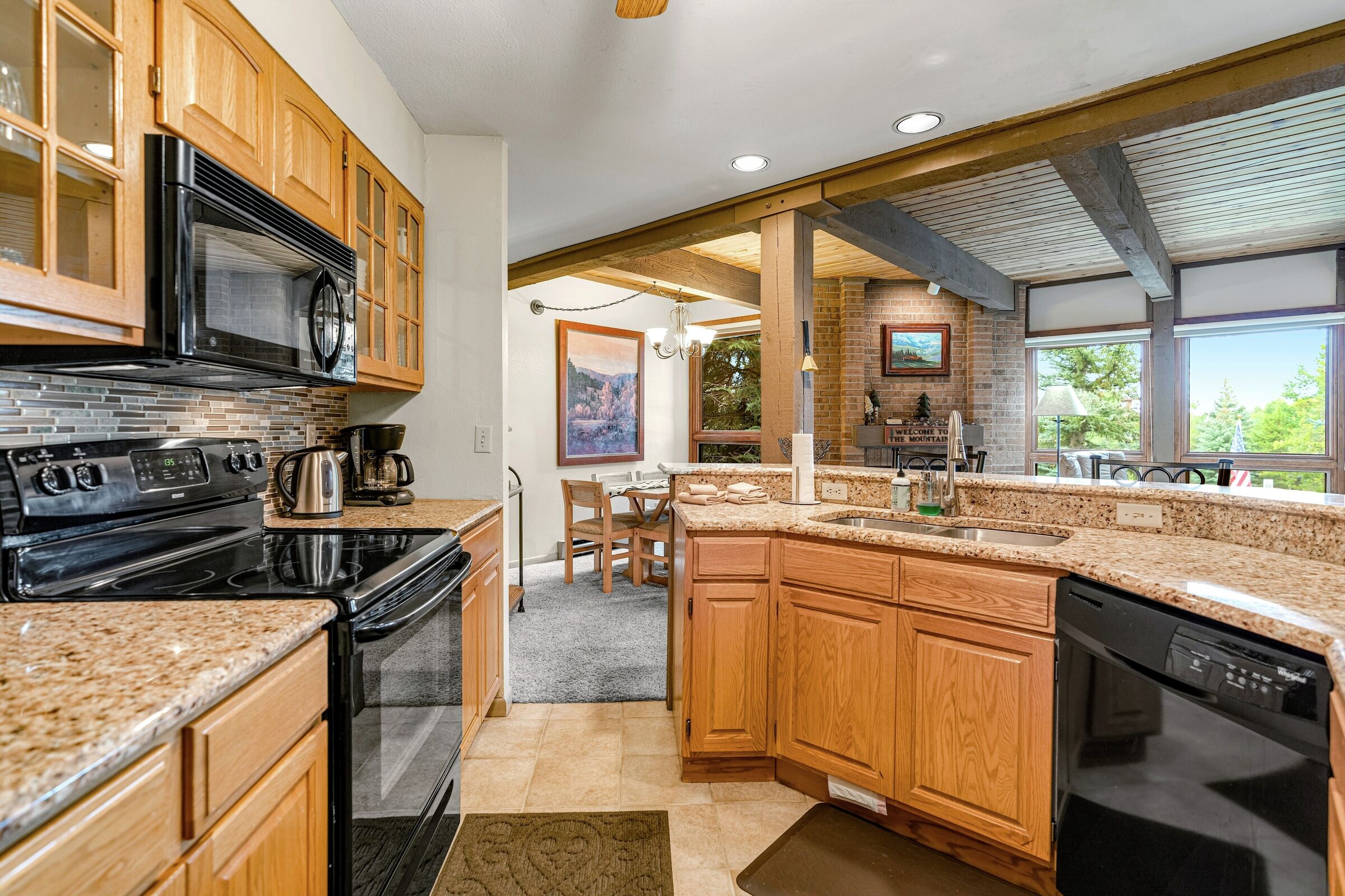 #F202 - Kitchen
