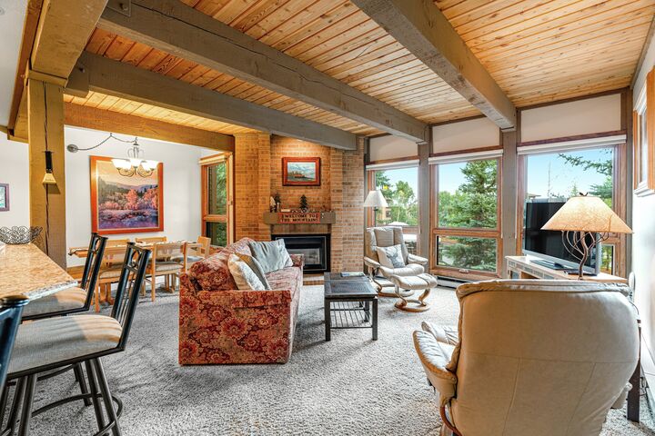 #F202 - Living Area