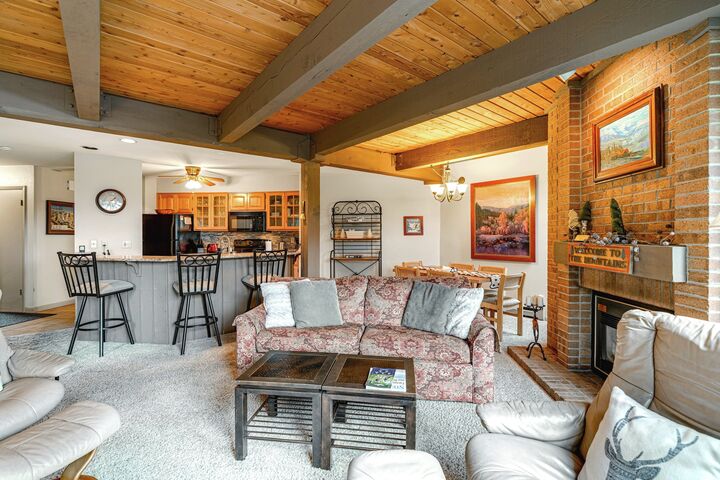 #F202 - Living Area