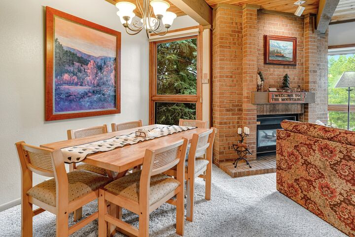 #F202 - Dining Area