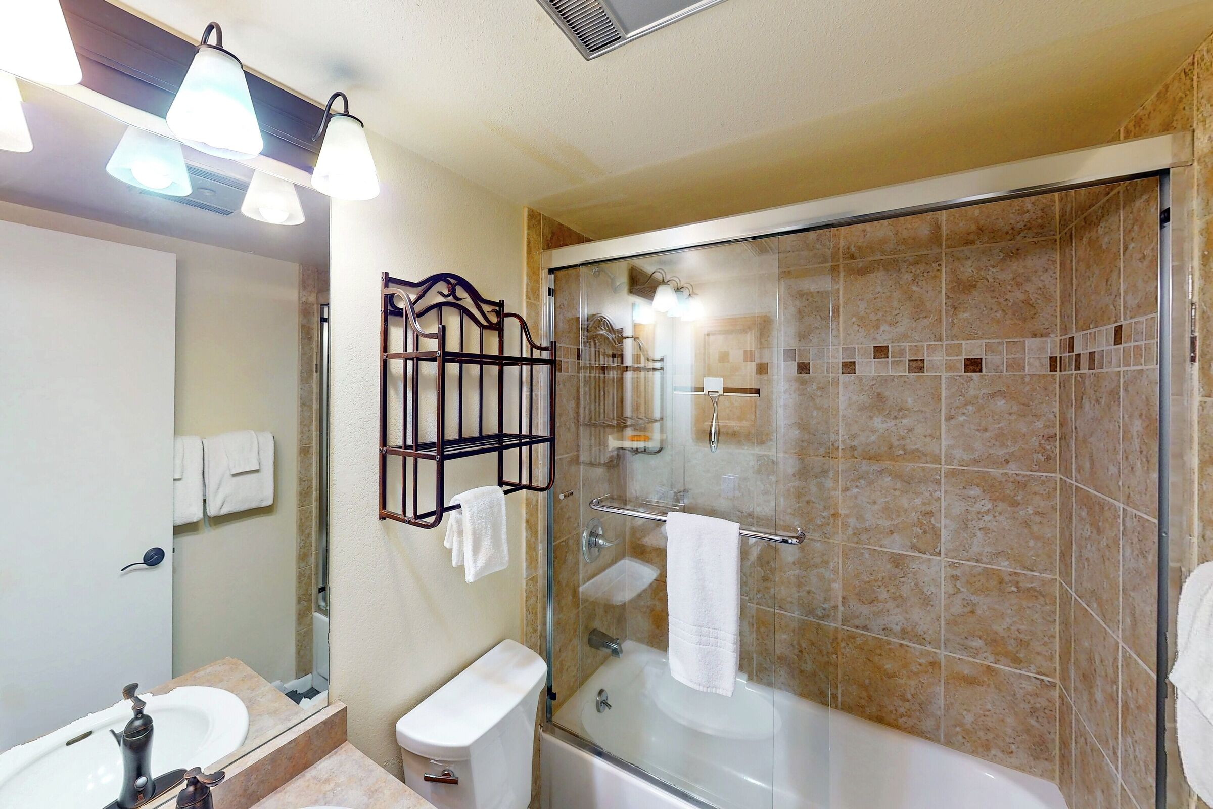 #F203 - Bathroom