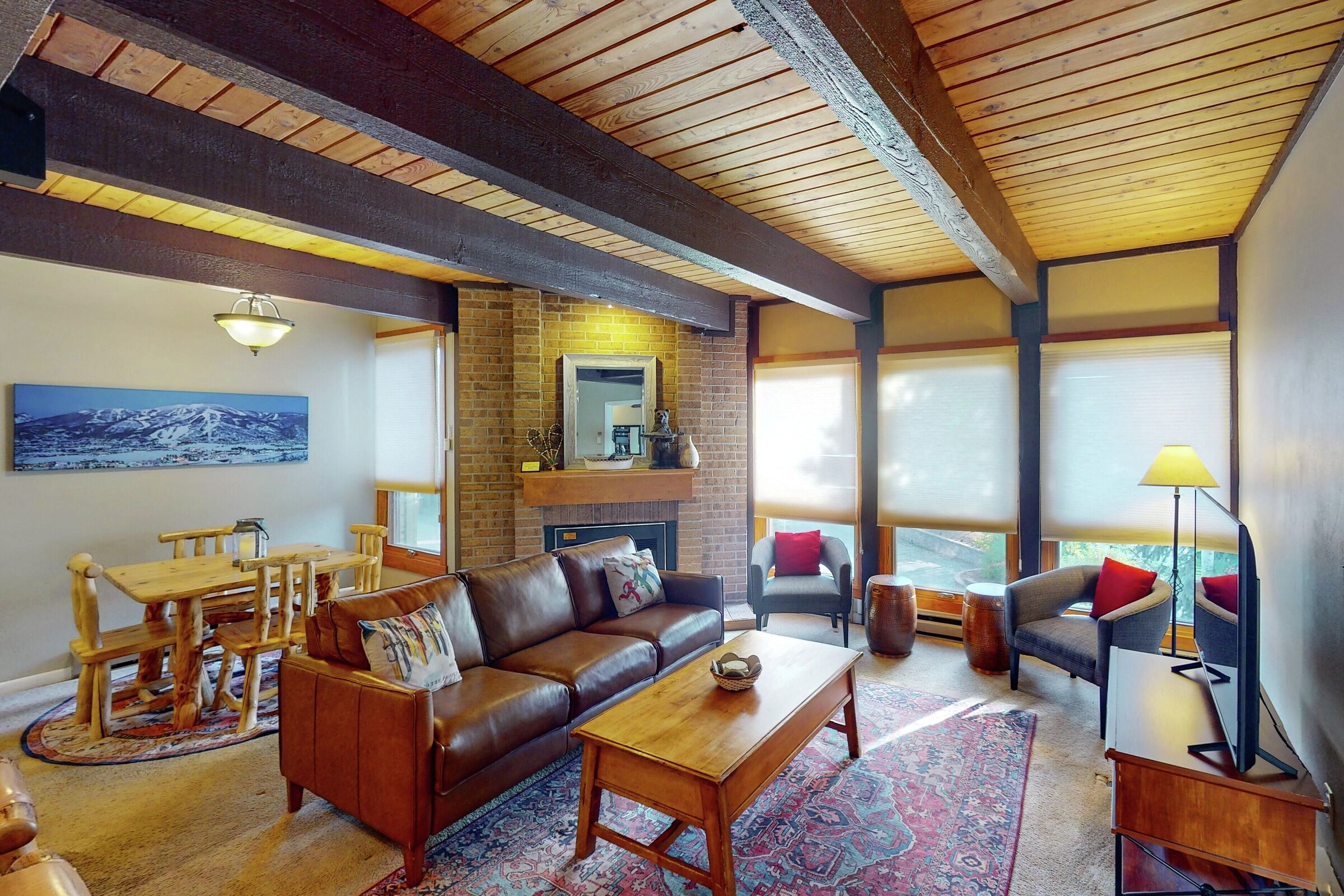 #F203 - Living Area