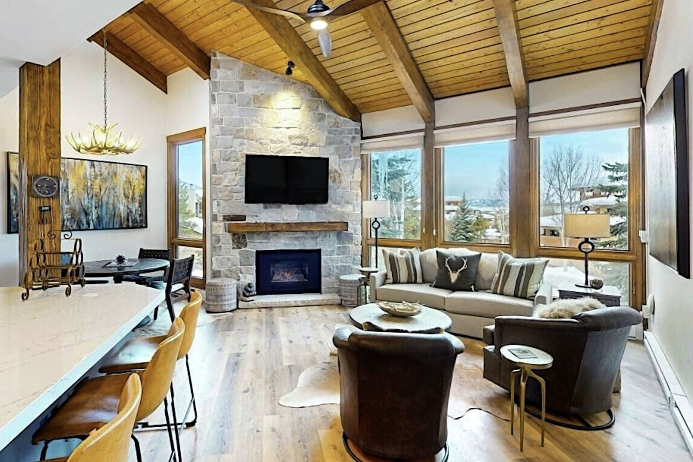 #F304 - Living Area