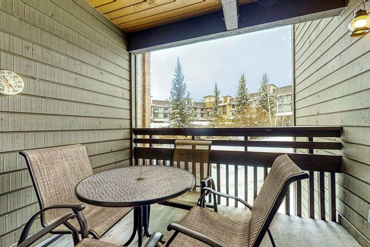 #A202 - Balcony