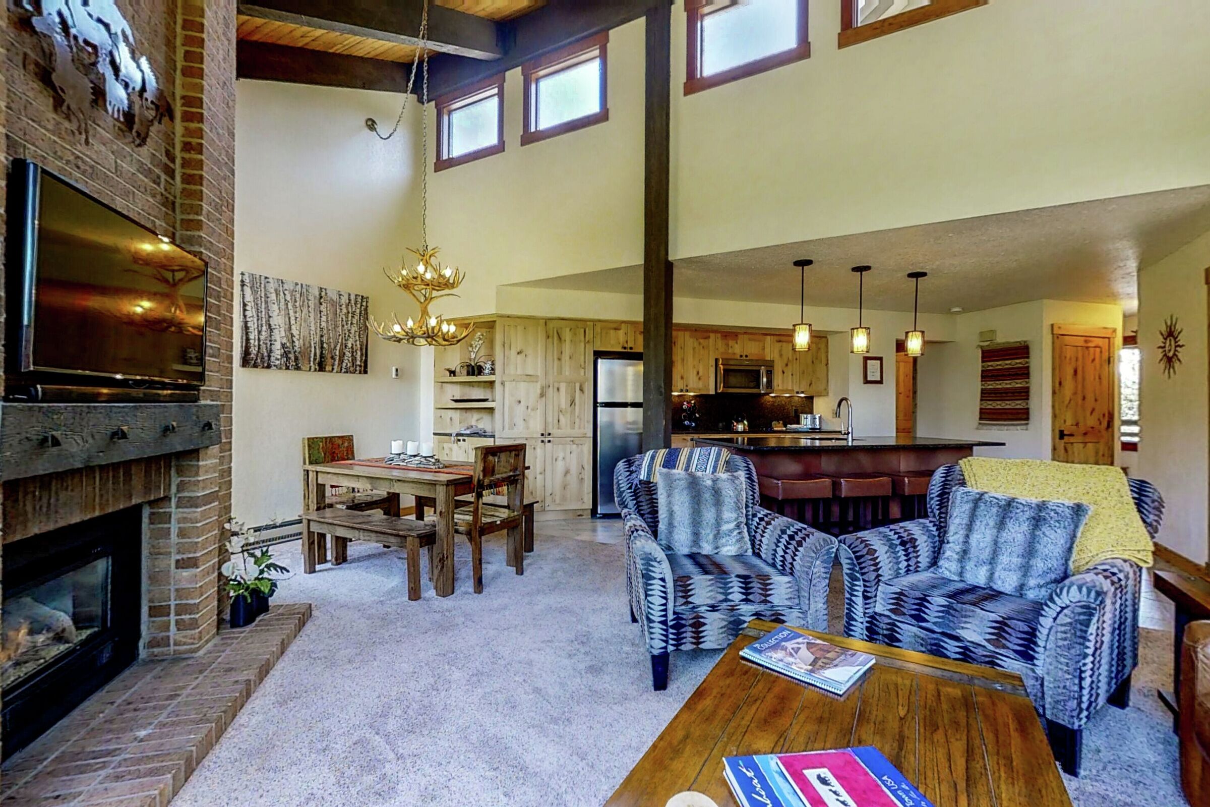 Living Area & Dining Area