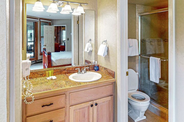 #B110 - Master Ensuite Bathroom