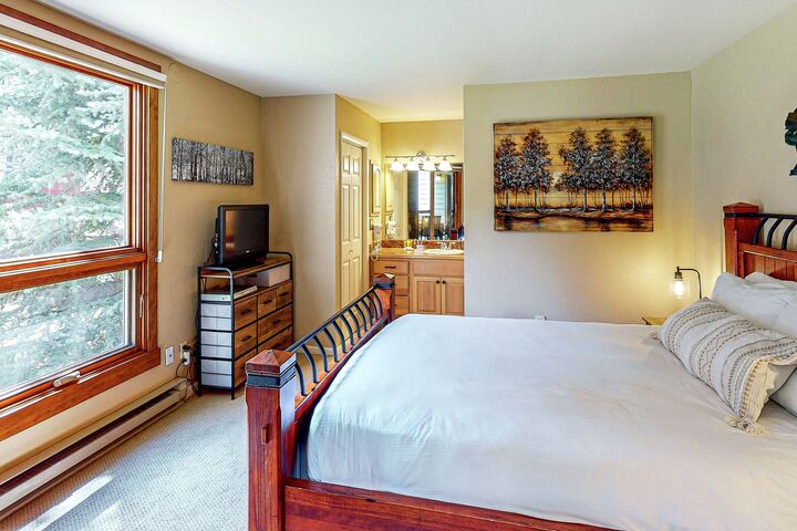 #B110 - Master Bedroom