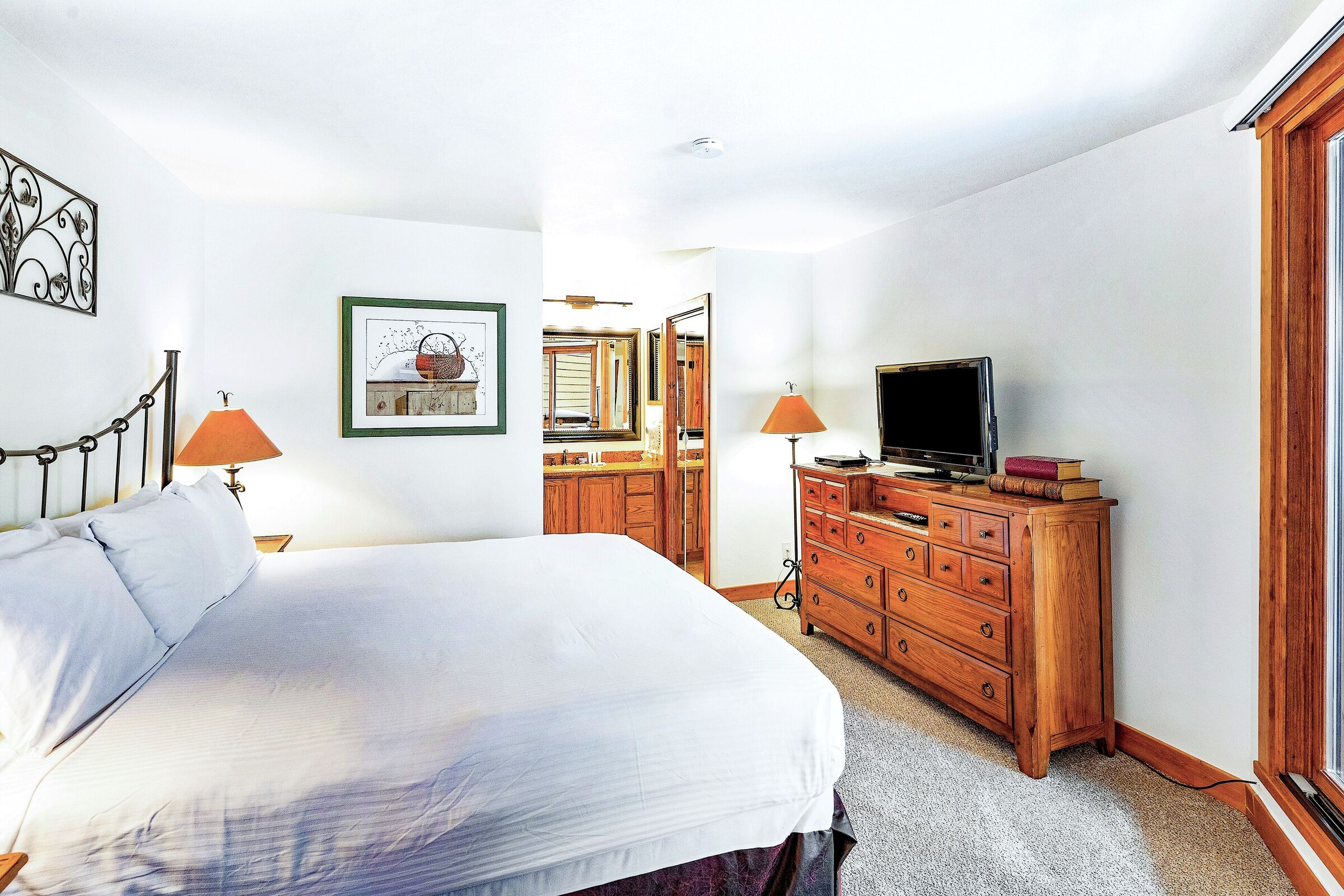 #B201 - Master Bedroom