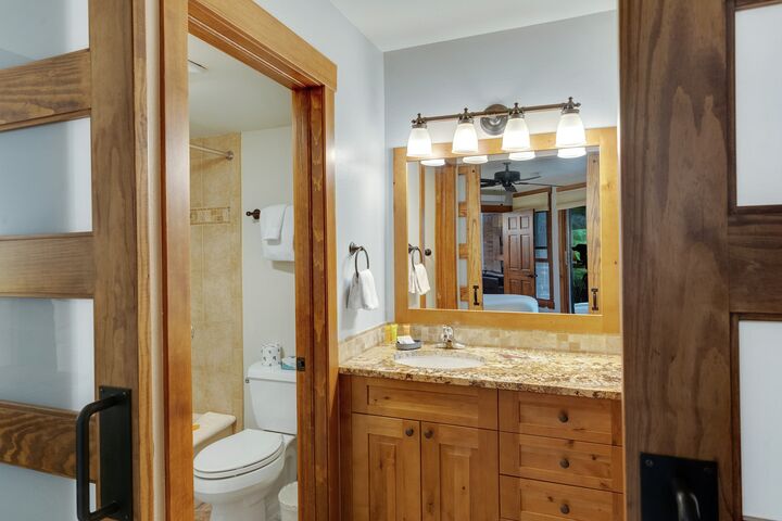 #B202 - Master Ensuite Bathroom