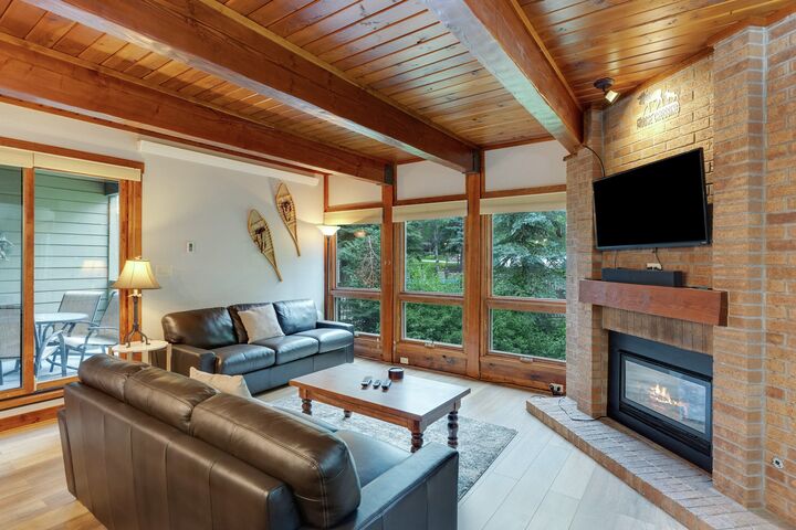 #B202 - Living Area