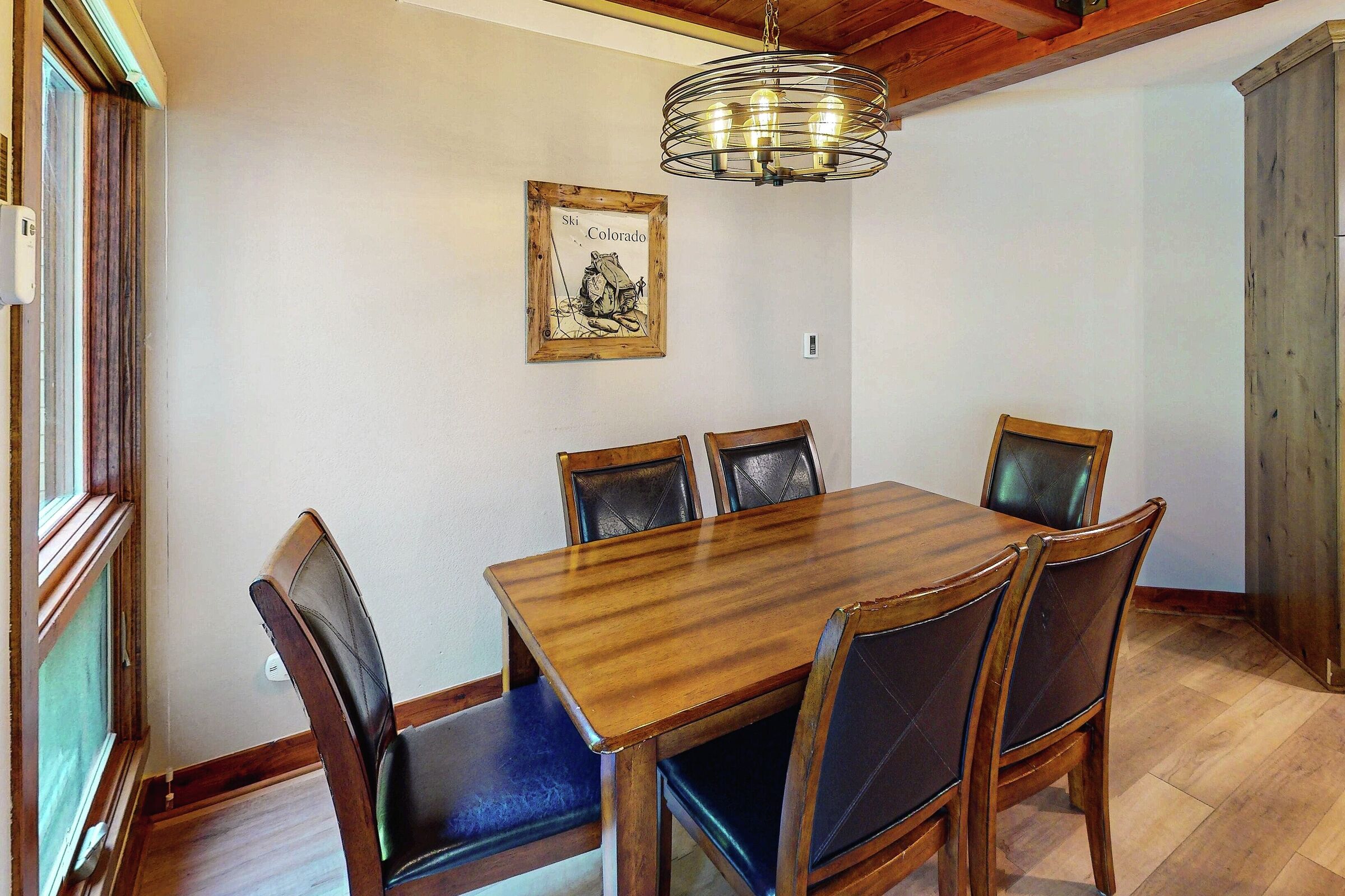 #B202 - Dining Area