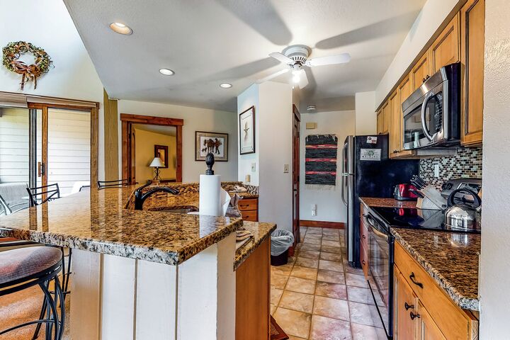 #B309 - Kitchen