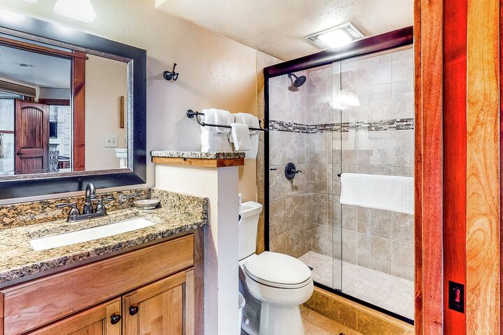 #B309 - Master Ensuite Bathroom
