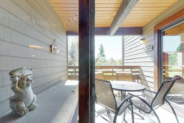 #C106 - Balcony