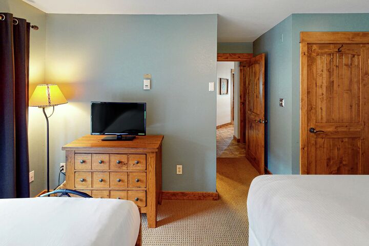 #C206 - Bedroom