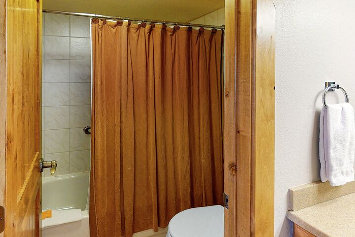 #C206 - Master Ensuite Bathroom