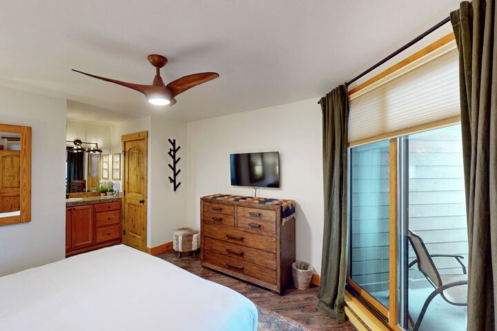 #C304 - Master Bedroom